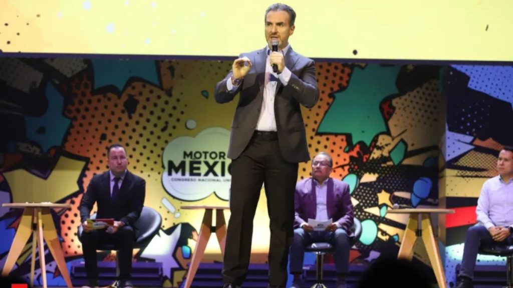 Adrián de la Garza. Alcalde de Monterrey. Congreso Universitario "Motor de México" 2024. 