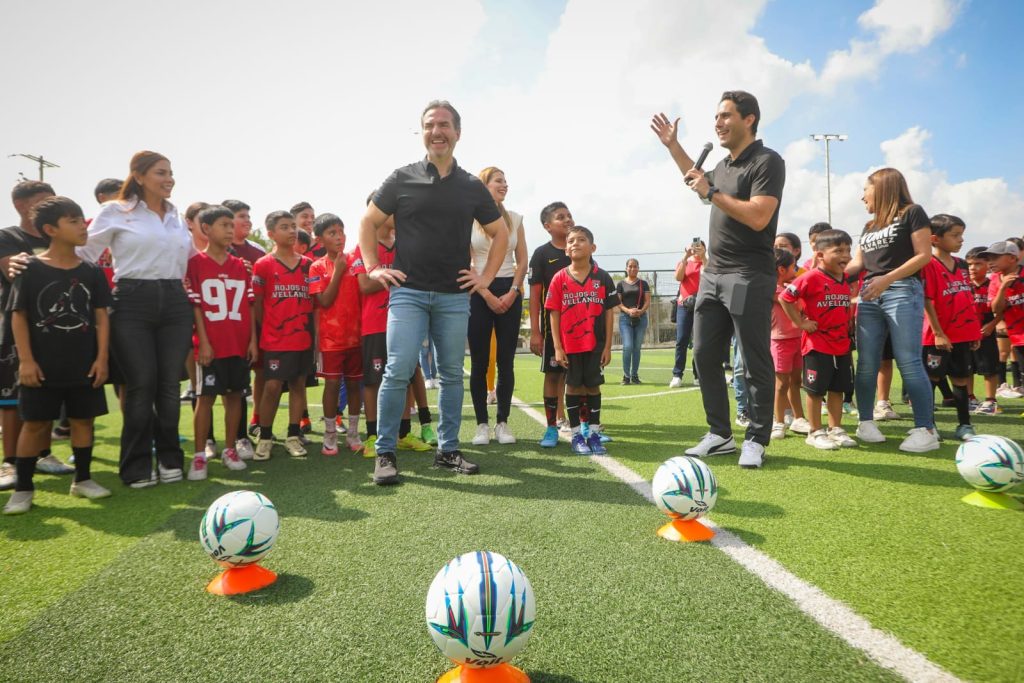 Provileón. Monterrey. Adrián de la Garza